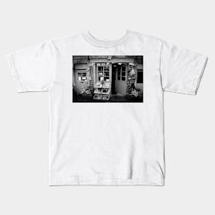 Blockley Village Shop Cotswolds Gloucestershire Kids T-Shirt